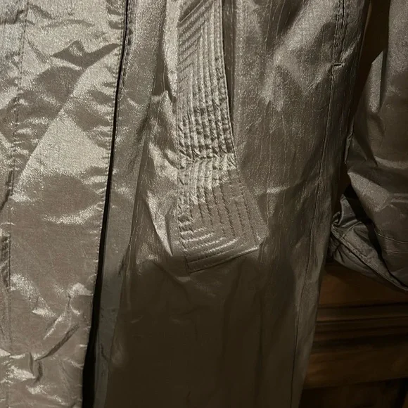 Women's Tan Rain Coat - Picture 8 of 8